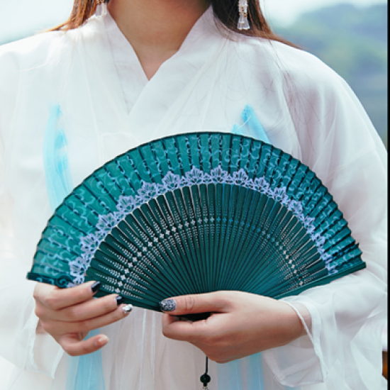 retro style Hanfu fan children's portable lace folding fan Chinese style summer portable compact tassel folding fan retro style Hanfu fan children's portable lace folding fan Chinese style summer portable compact tassel folding fan