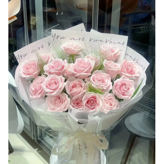 Romantic white roses