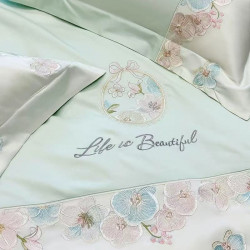 Four-piece set of plush cotton bed sheets